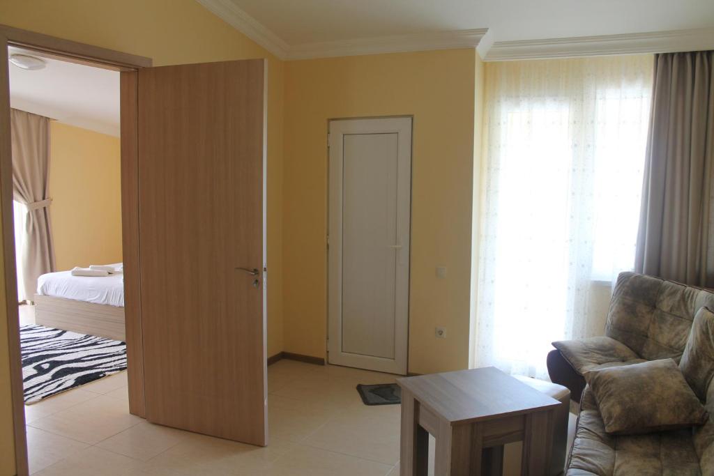 Postel nebo postele na pokoji v ubytování Okro Life
