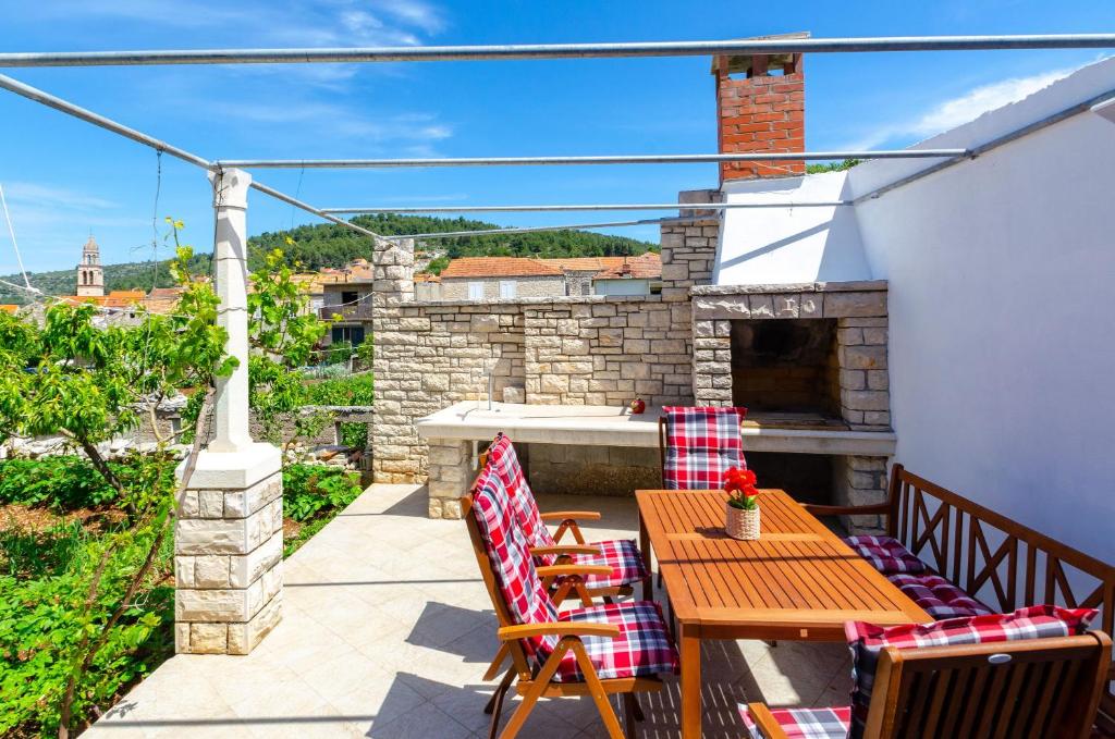Balkón nebo terasa v ubytování House Lara