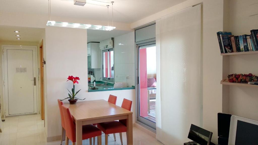 Fotografia z galérie ubytovania MAGNIFICO APARTAMENTO EN CALA LLOBETA v destinácii L'Ametlla de Mar