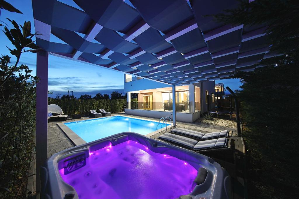 Villas A & N
