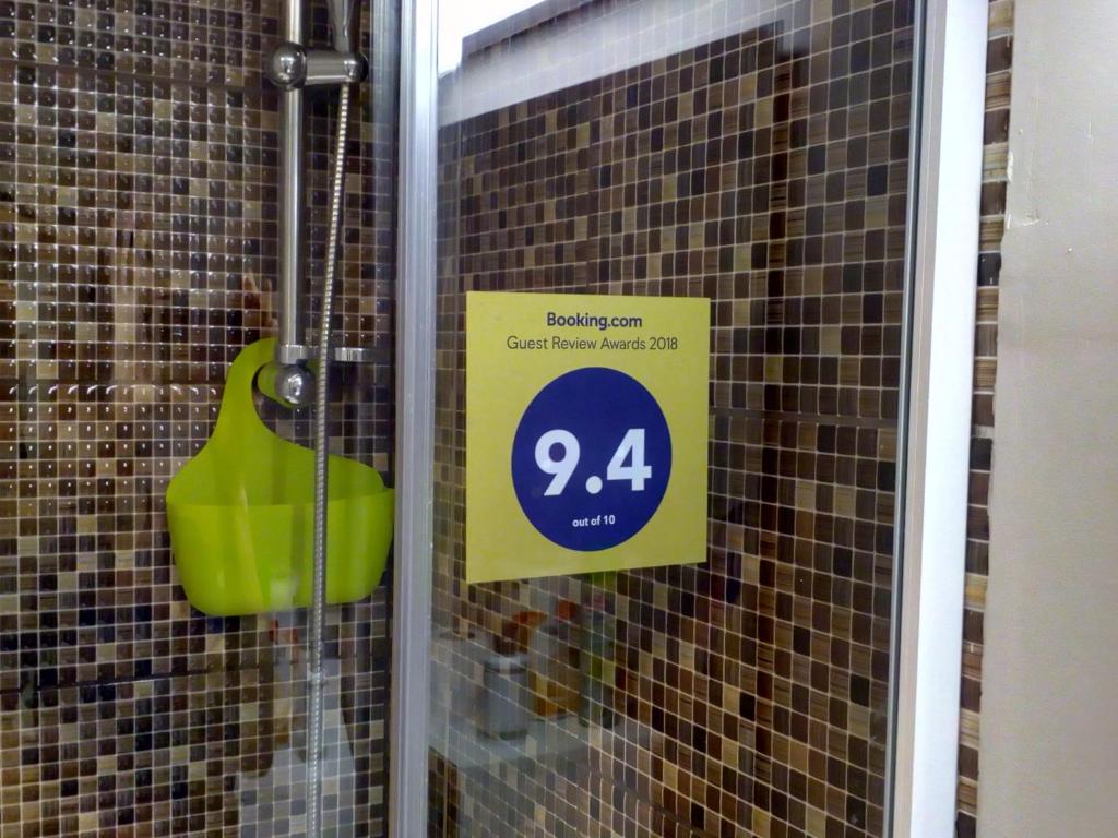 Certifikát, hodnocení, plakát nebo jiný dokument vystavený v ubytování Banshill Apartment