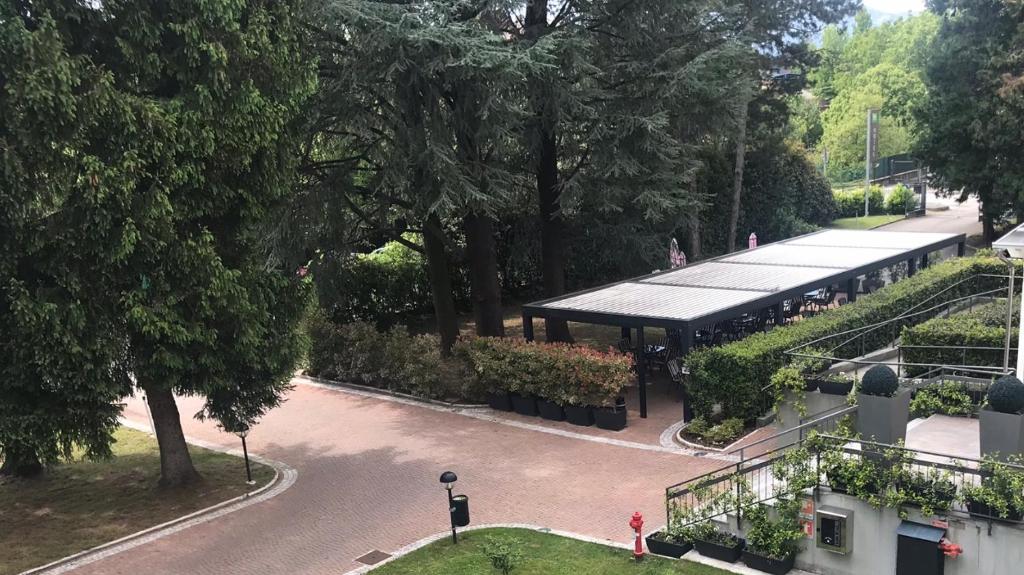 Zahrada ubytování Bis Hotel Varese