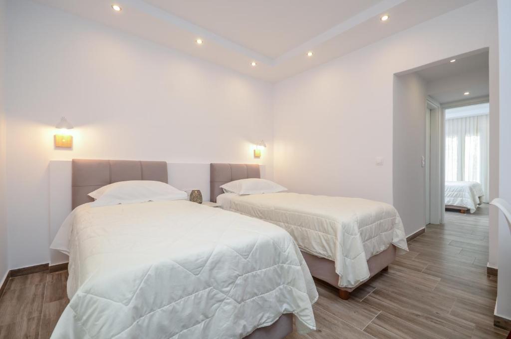 Studio (2 Adults)