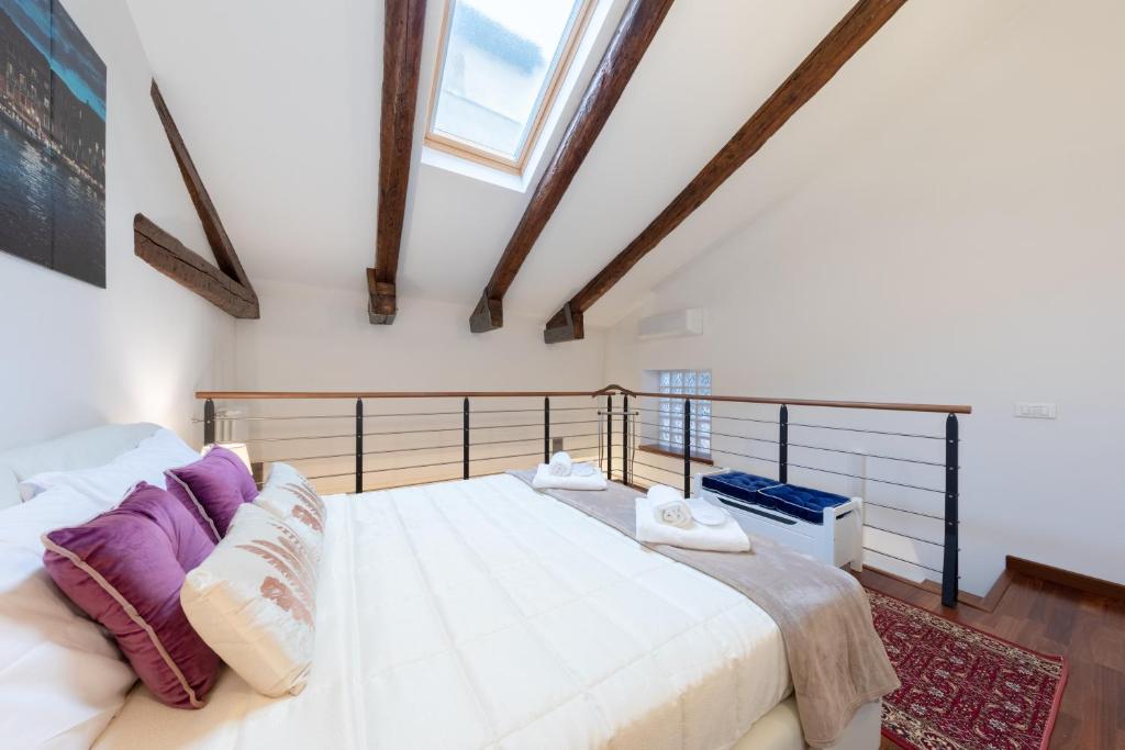 Ca' del Pozzo Loft Apartment - Two-Bedroom Apartment