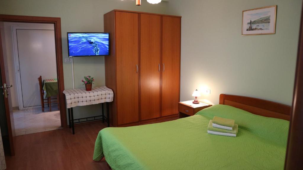 Apartments Komel - 14