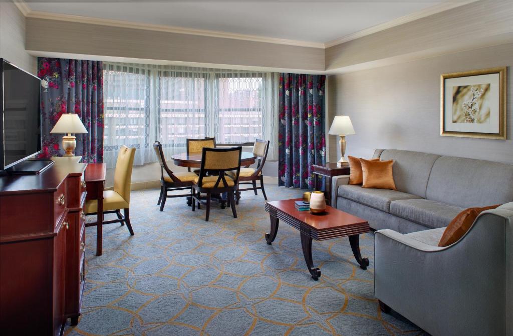 Omni Shoreham Hotel - ADA One Bedroom Suite - 1 King Bed