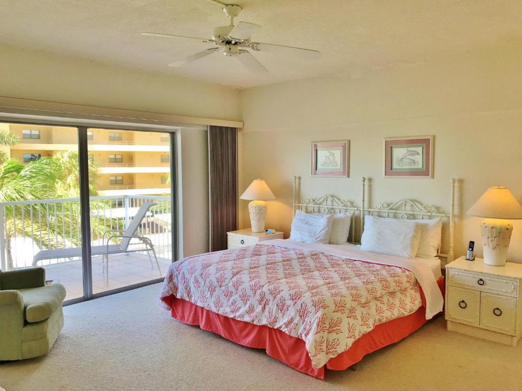 מיטה או מיטות בחדר ב-Siesta Key Beach 5830 #T34