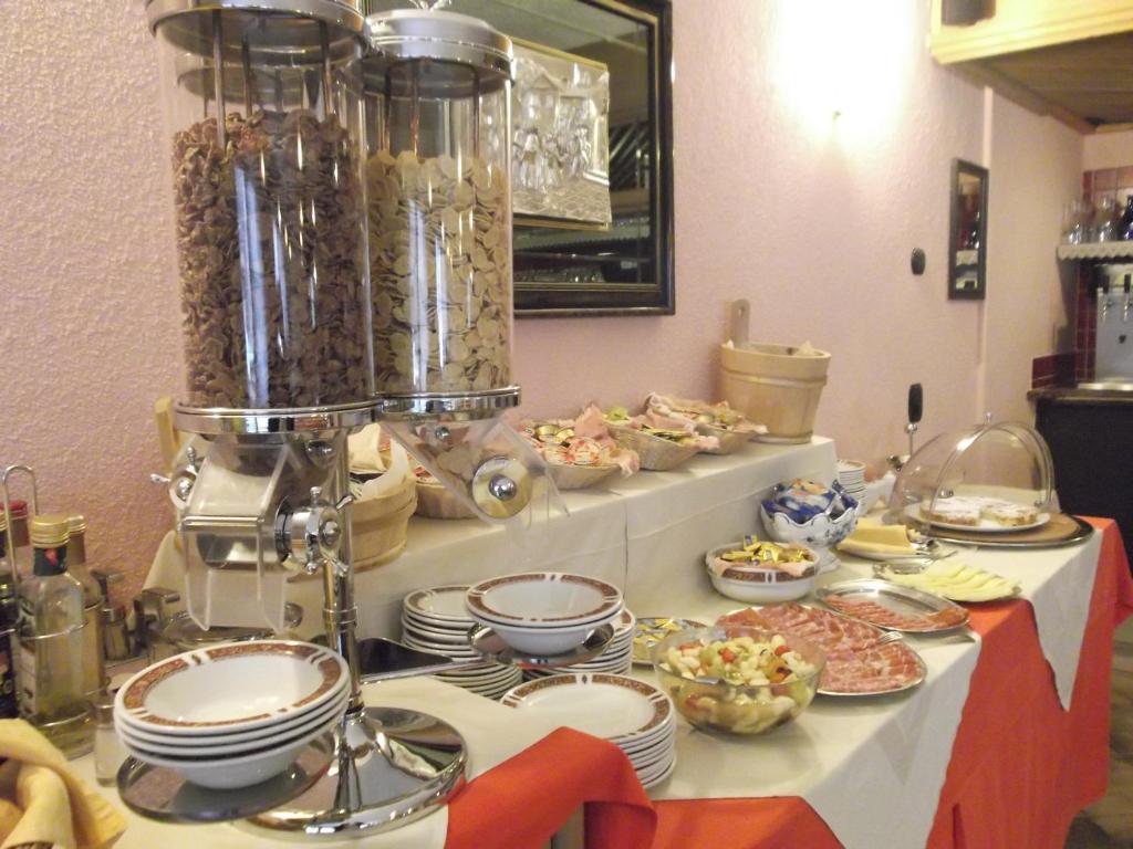 Jídlo v hotelu nebo okolí