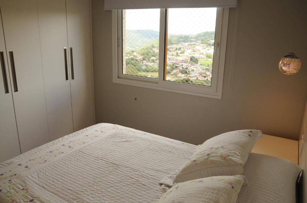  Apto Novo e Moderno no Centro de Gramado