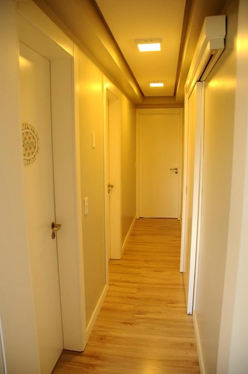  Apto Novo e Moderno no Centro de Gramado