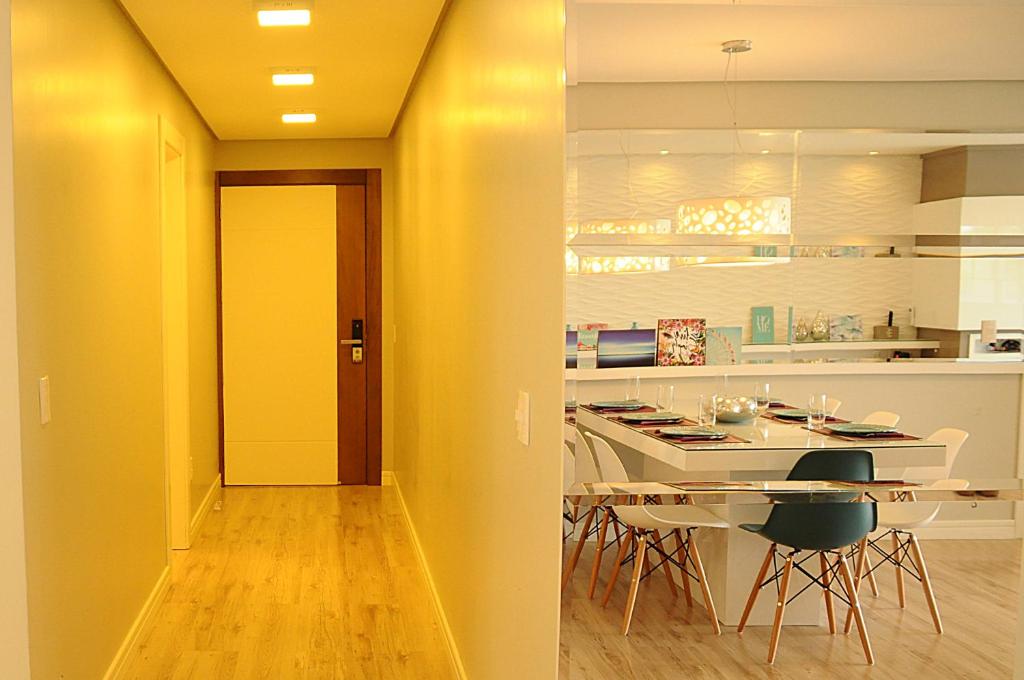  Apto Novo e Moderno no Centro de Gramado