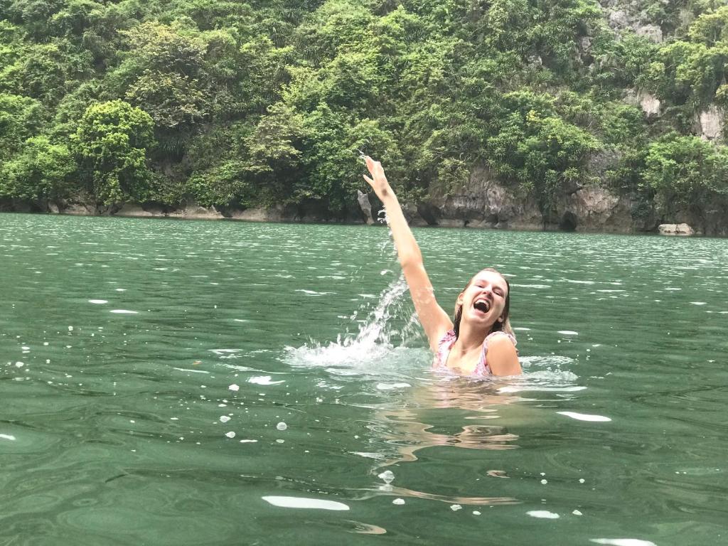 Sunlight Boutique Cruise - Cat Ba island - 13