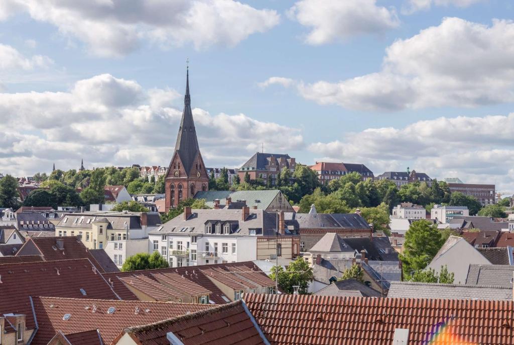 Nespecifikovaný výhled na destinaci Flensburg nebo výhled na město při pohledu z hotelu