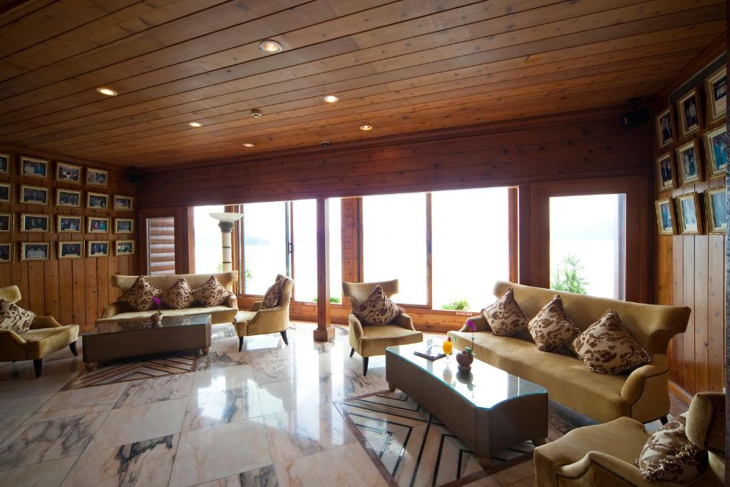 Posezení v ubytování The Richforest Hotel- Sun Moon Lake