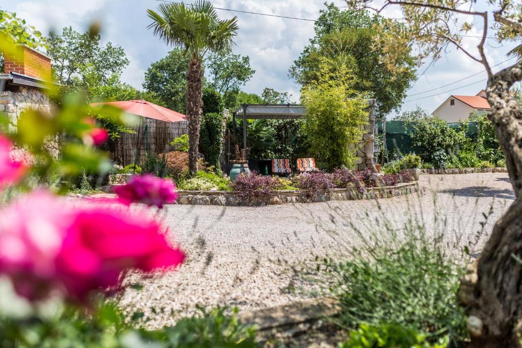 Zahrada ubytování Molnar Resort Villa Mimoza & Apartment Nea