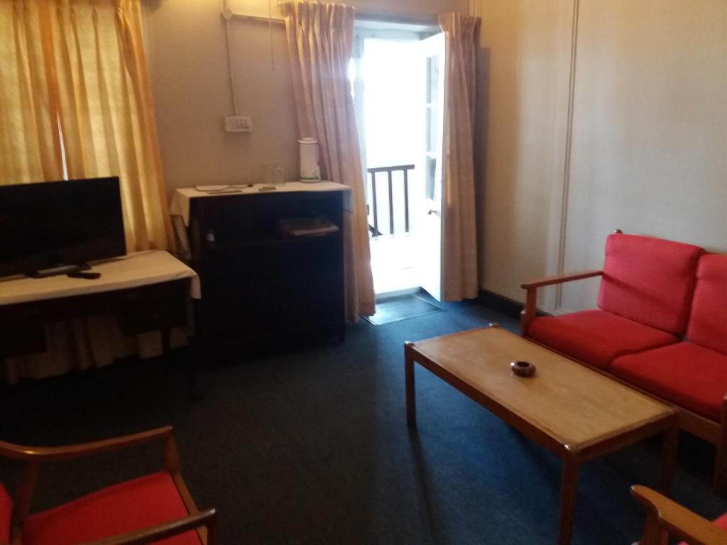 BRIGHTLANDS HOTEL - Double Double Double Room