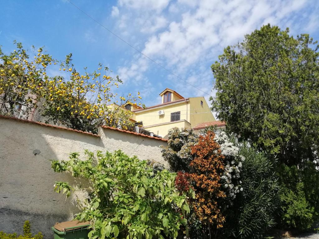 Budova, kde se bed and breakfast nachází