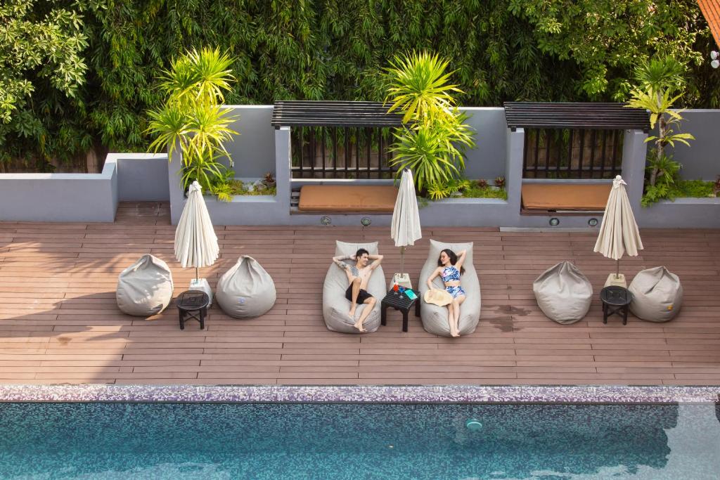 Bazén v ubytování Phuvaree Resort nebo v jeho okolí