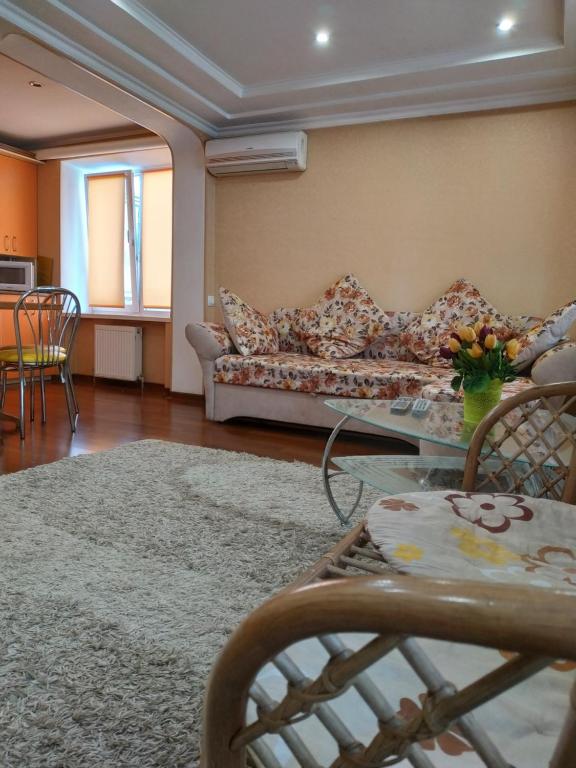 Trubnikov 23 - Housity