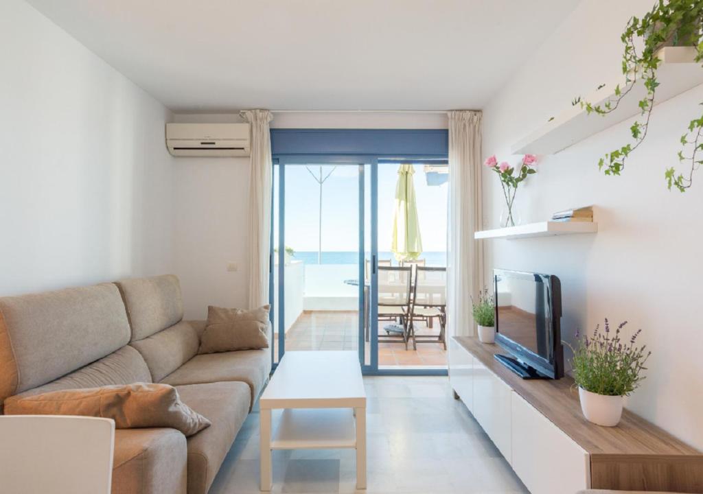 TV a/nebo společenská místnost v ubytování Apartamentos Varadero Sea View