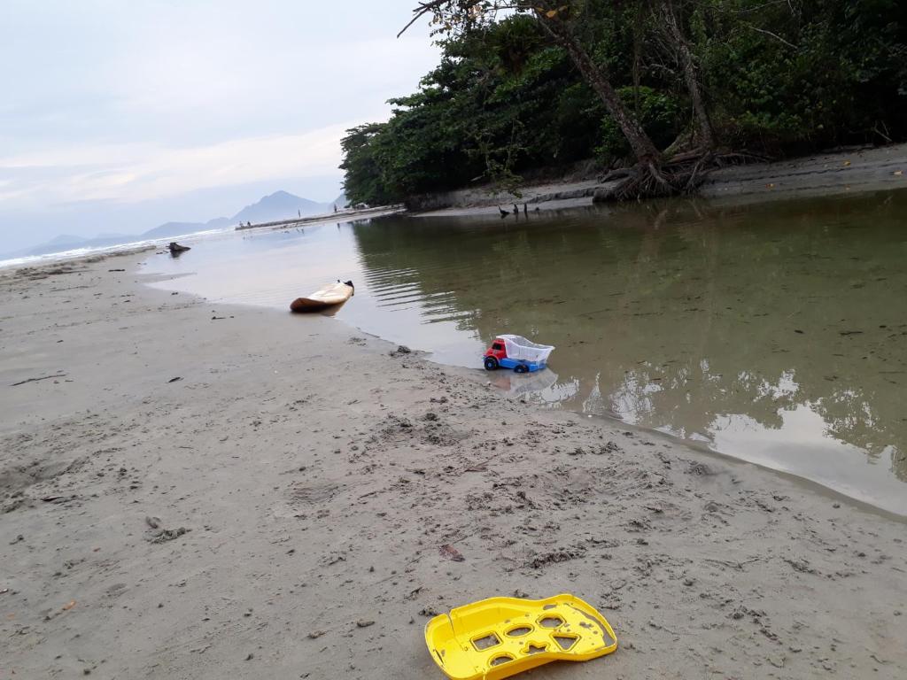  CHALÉ CHARMOSO - COND. ITAMAMBUCA - UBATUBA