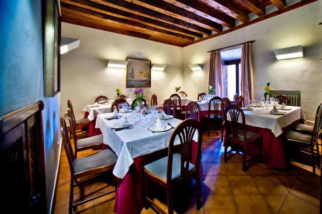 Restaurace v ubytování Hotel Condes de Castilla