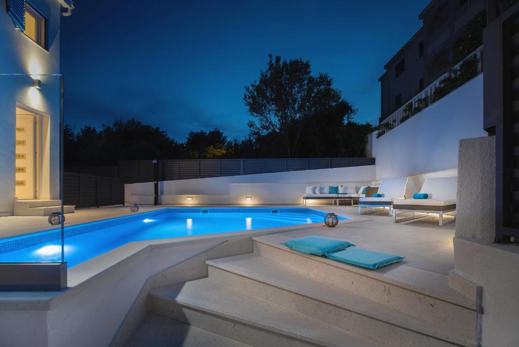 Afbeelding uit fotogalerij van Villa Miholina - with heated swimming pool in Trogir