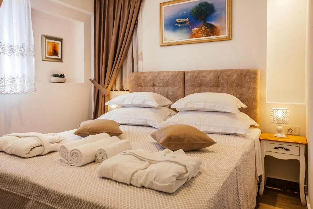 Double or Twin Room with City View