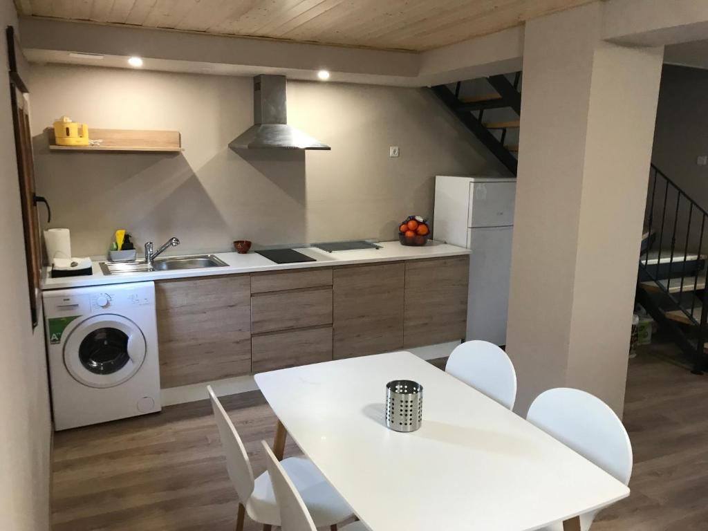 Kuchyň nebo kuchyňský kout v ubytování Casa la Barbacana