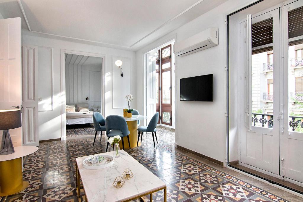 Gran Vía Luxury 3BR, Granada – Updated 2023 Prices
