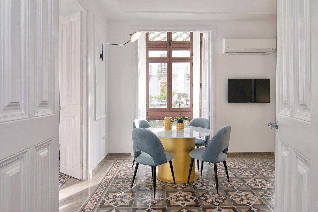 Gran Vía Luxury 3BR, Granada – Updated 2023 Prices