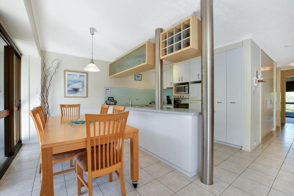 Kuchyň nebo kuchyňský kout v ubytování La Mer Apartments