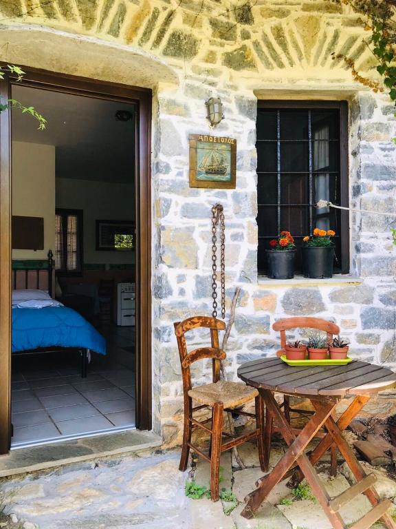 Patio nebo venkovní prostory v ubytování Damouchari Hotel