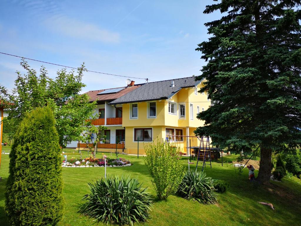 Zahrada ubytování Pension Eule