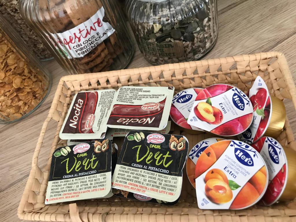 Jedlo v ubytovaní bed & breakfast alebo blízkom okolí