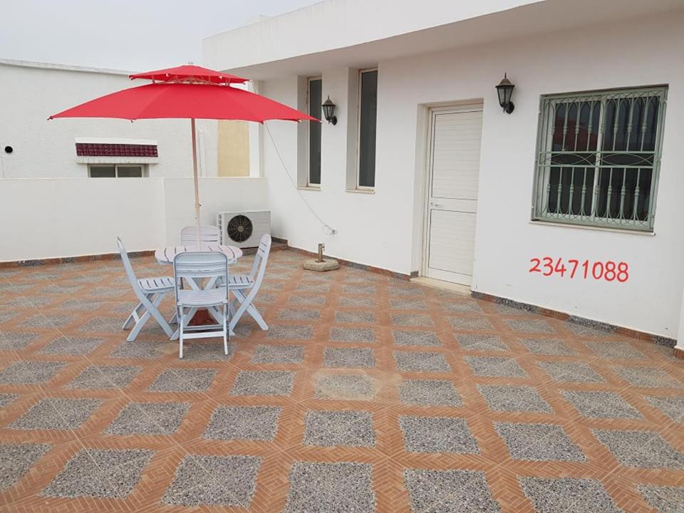 Patio nebo venkovní prostory v ubytování APPARTEMENT "DINA" Kélibia