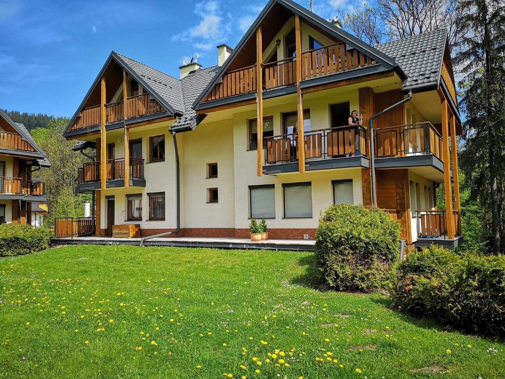 Budova, v ktorej sa apartmán nachádza