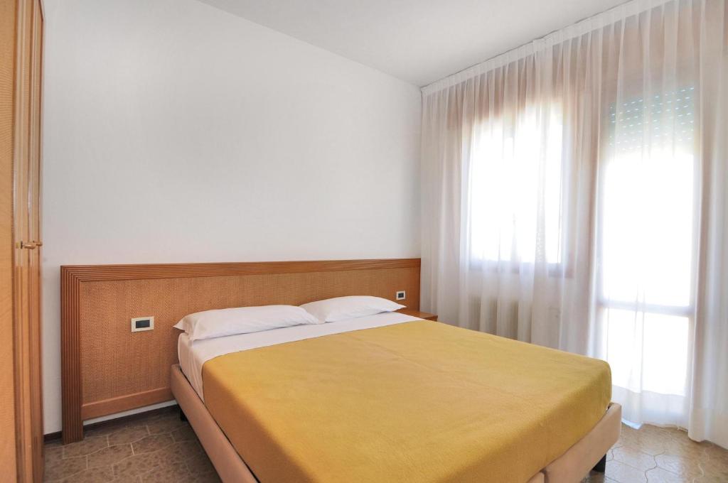 Venus Best Price - Family Room With Private Bathroom