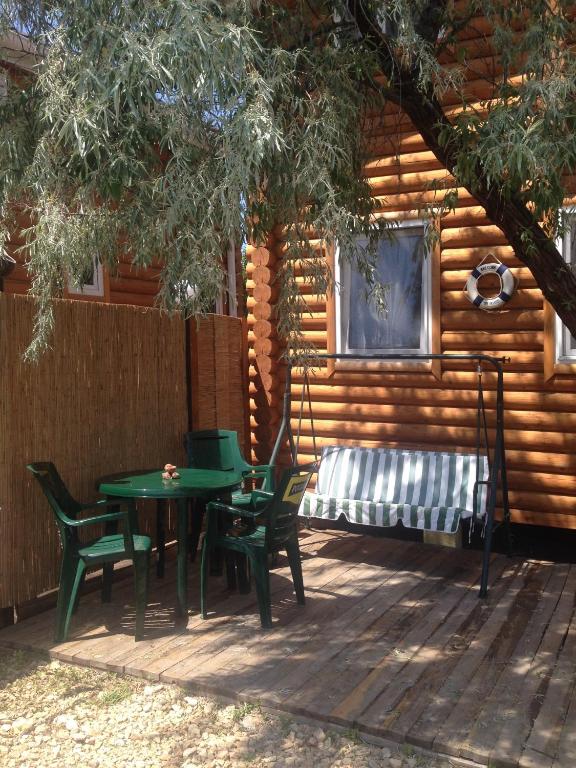 Дом из брёвен на берегу моря в Затоке (сруб, ЭКО-дом) - отзывы и видео