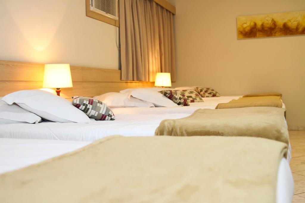 Hotel Fazenda Pirâmides - Familienzimmer Mit Balkon