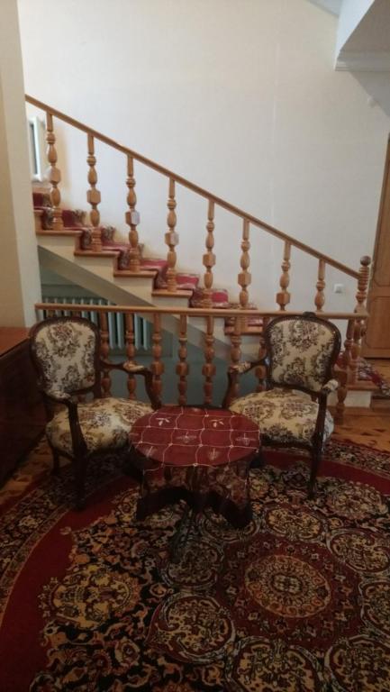 Posezení v ubytování Luse Guest House