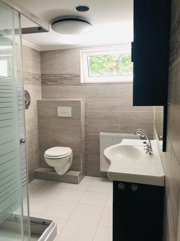 Photo from Tiszavirág Panzió és Üdülőközpont in  Tiszafüred, Jasz-Nagykun-Szolnok, Hungary