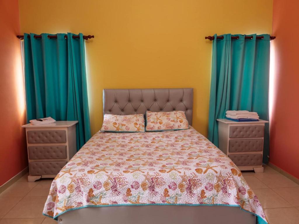 Postel nebo postele na pokoji v ubytování Playa Dorada Mountainview Villa