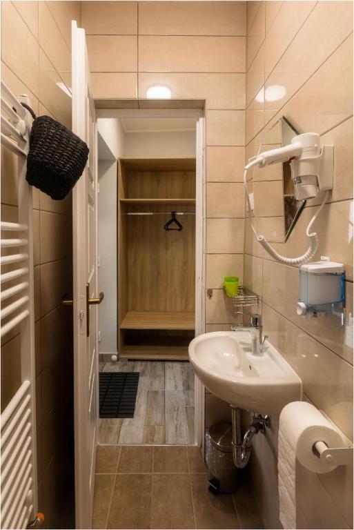 Koupelna v ubytování Toszkána Apartmanház