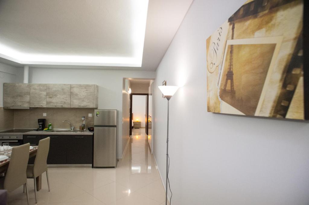 A kitchen or kitchenette at DREAM APPARTMENT 3 PEREA