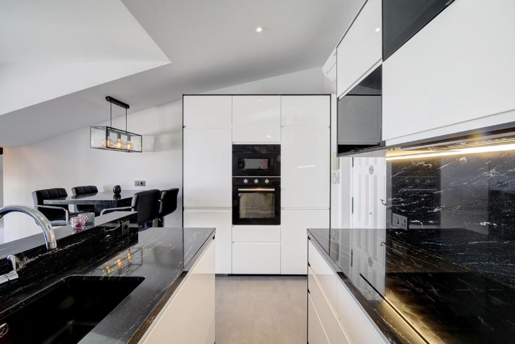 Penthouse DELUXE, Carolina Park, Marbella - Penthouse Apartment
