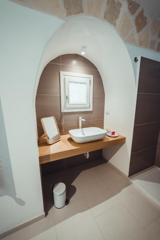 A bathroom at Endea Suite Rooms & Lounge SPA