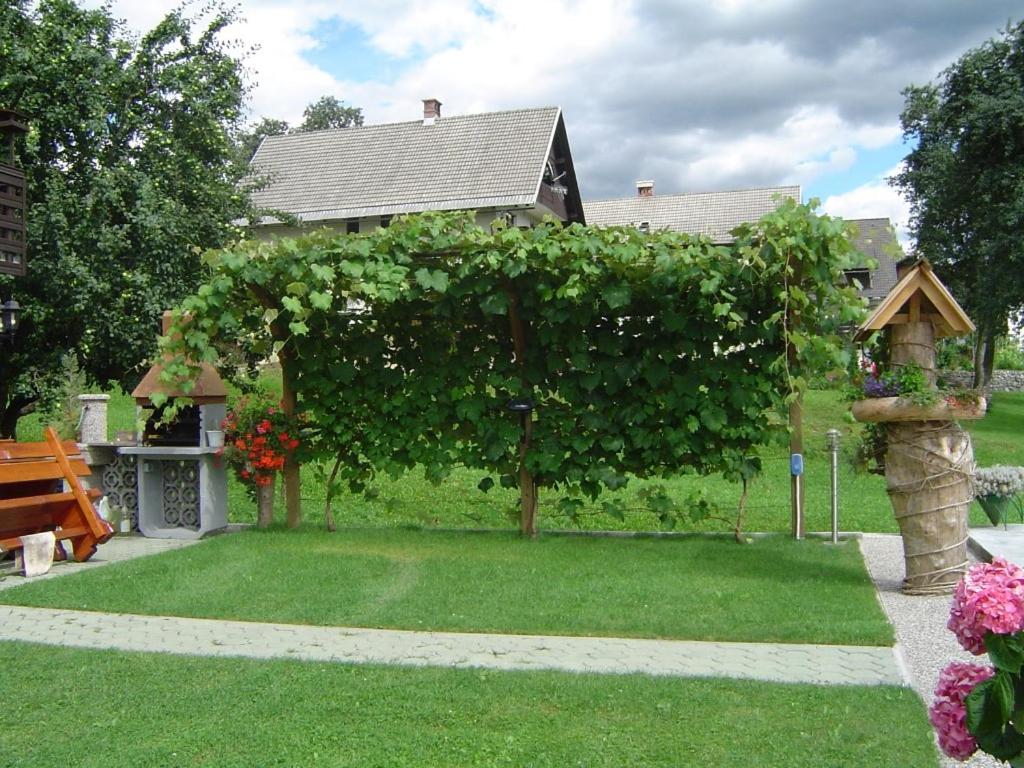 Zahrada ubytování 2 studio & apartment Cvetek Bohinj