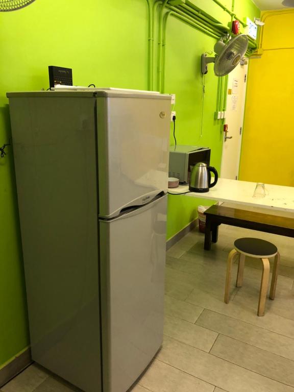 Kuchyň nebo kuchyňský kout v ubytování Hi Backpackers (Hong Kong Hostel Group)