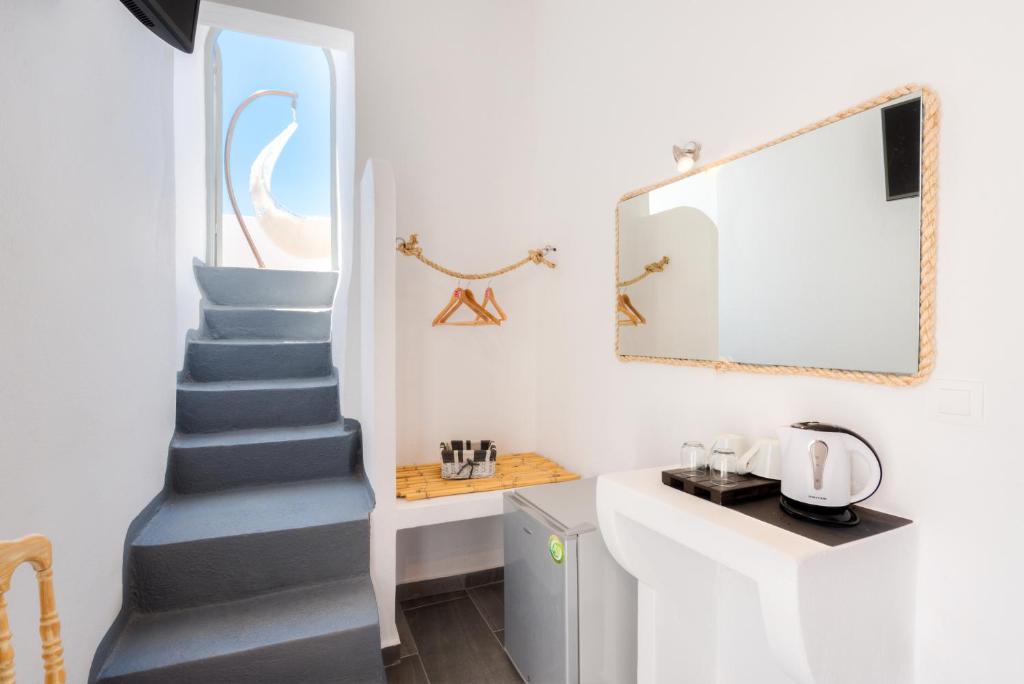 Photo from Katris Apartments in , Santorini, Greece